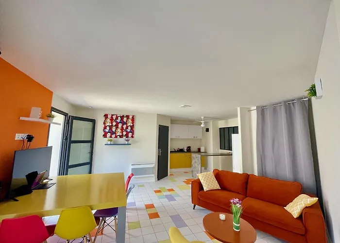 Appart Pop-Art Proche Autoroute, Plages Et Attractions, Wifi - Tv, Deco Stylee, Calme