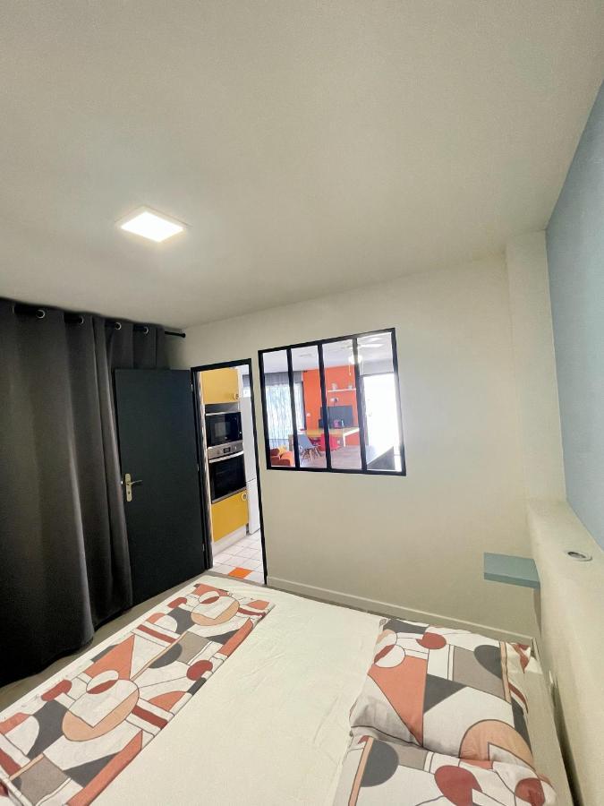 Pop-art Proche Autoroute, Plages Et Attractions, Wifi - Tv, Deco Stylee, Calme Apartment